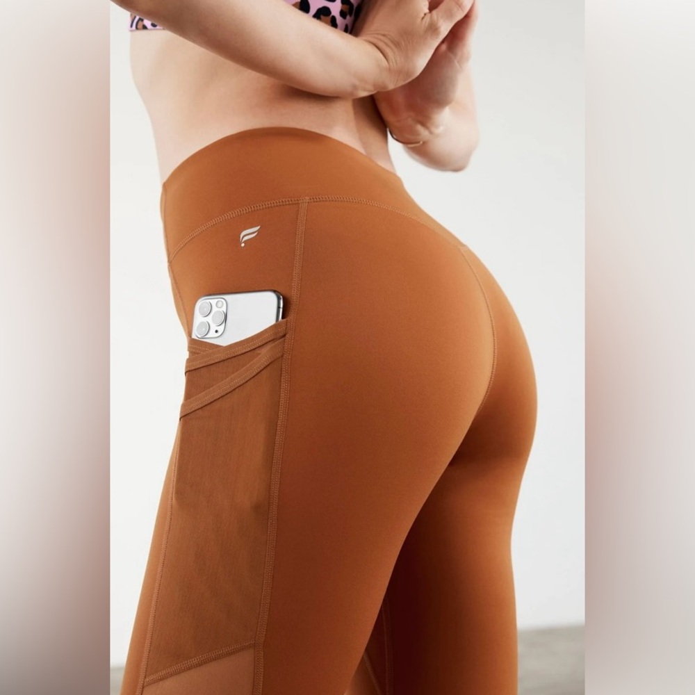 Fabletics Trinity Motion365® Mid-Rise 7/8 Legging Rust Size S  NWT - Picture 3 of 12